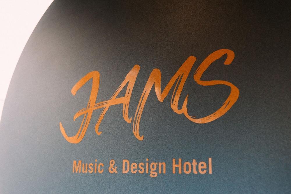 Jams Music Hotel München